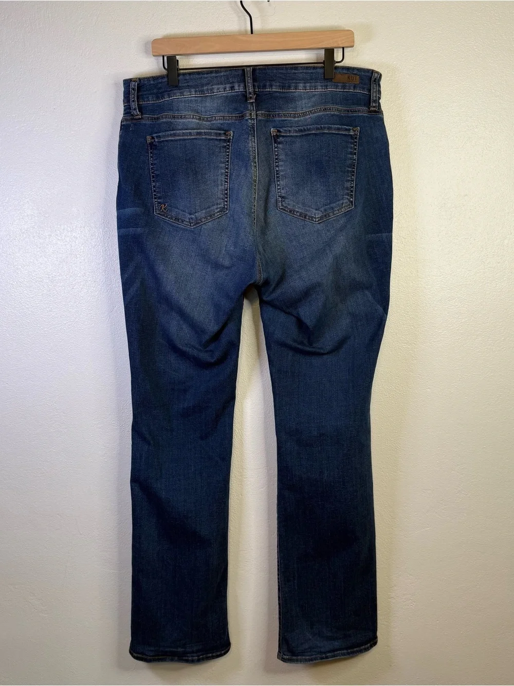 Kut from the Kloth Womens Boot Cut Cotton Denim Jeans Medium Blue Wash Size 16W